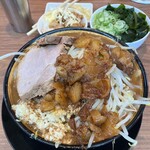 家系ラーメン王道家直伝 との丸家 - 