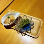 いざかや しん - お通しは鯛、鱸、カンパチなどを使った南蛮漬けと枝豆でした(o^^o)