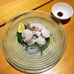 いざかや しん - 旬の一品『鱧湯引き』です(o^^o)