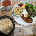 ビオラルカフェ - 選べるプレート3品