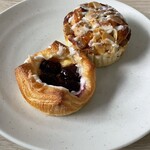 神戸屋キッチン 横浜店 - ダークチェリー、りんごとクルミのシナモンロール