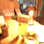 ザ タヴァン グリル＆ラウンジ - 