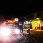 キャラウェイ - 鎌倉駅前の夜の風景