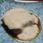 ・・・ - 角煮じゃがいもソース