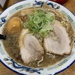 八屋 - 正油ラーメン+煮卵