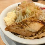 らーめん駒 - 駒二郎ニンニクマシマシ