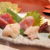 月 - 刺身4点盛り　1,590円