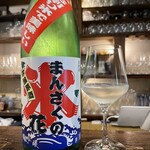 和酒処 小料理 酒幸 - ロックでも美味しいお酒でした。
      小さいグラスに氷を入れて一回分づつ注いで飲みました。