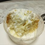 プチ フルール - カスタードも入っていて美味しい！