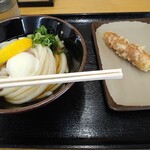 讃岐うどん めん舟 - 温玉ぶっかけとちく天！