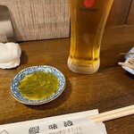 味治 - お通しはめかぶ