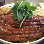 わ楽 - うなぎの蒲焼き側