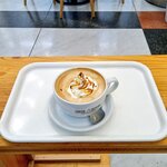 エスプレッソ アメリカーノ - ドリンク写真:選んだ席に座ります。