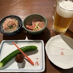 骨付鳥 一鶴 - 冷奴@416　和風生ハム@476　もろきゅう@416  生ビール@597