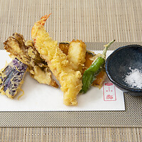海老と野菜の天ぷら