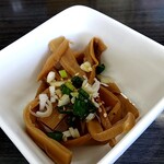 中華麺房 東龍 - サービスおつまみ☆は「メンマ盛り」♬とても嬉しい♥心遣いに感謝(*^^*)