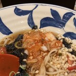 鳥そば 真屋 - キムチ投入