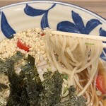 鳥そば 真屋 - 麺