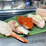 立食い寿司 根室花まる 銀座店 - 