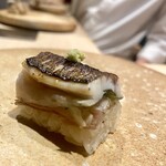 鮨 富かわ - カマスの棒鮨