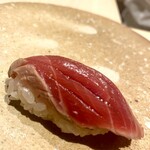 鮨 富かわ - 赤身のヅケ握り