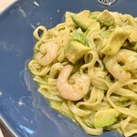 Italian Kitchen VANSAN - エビとアボカドのジェノバ風