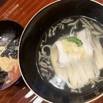 つきじ治作 - 鯛とそうめんとじゅんさいのお吸い物