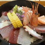 旬彩 ごちそう - 海鮮丼