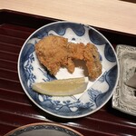 多仁本 - 岩牡蠣の牡蠣フライ。ポン酢で。濃厚な旨み。