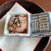 和田倉 - サービスの一口赤飯