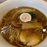 中華そば 深緑 - 細麺　鶏チャーシューと豚チャーシュー　メンマ　ナルト　野菜