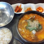 元祖 宋家 - トゥッペギ・ウゴジ・カムジャタン1,200円