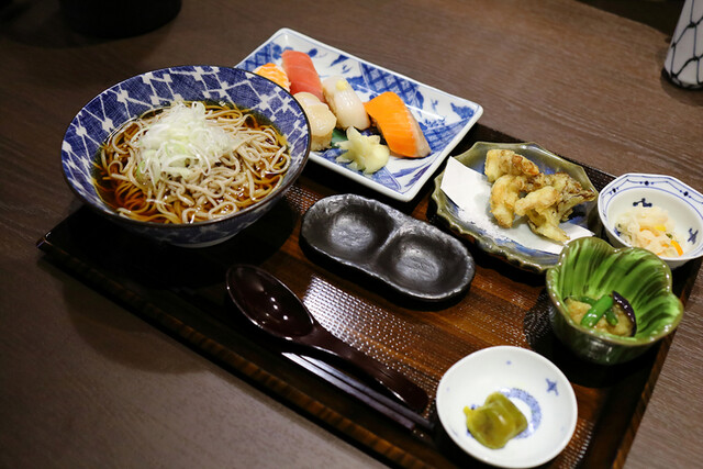 秋田郷土料理と旨い酒のあるところ かまくら - 秋田（郷土料理）の写真
