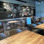 la plage - 落ち着いた雰囲気のホールは貸切のパーティにも対応