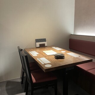 3~4名テーブル