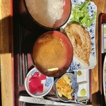 炭火焼専門食処 白銀屋 - 