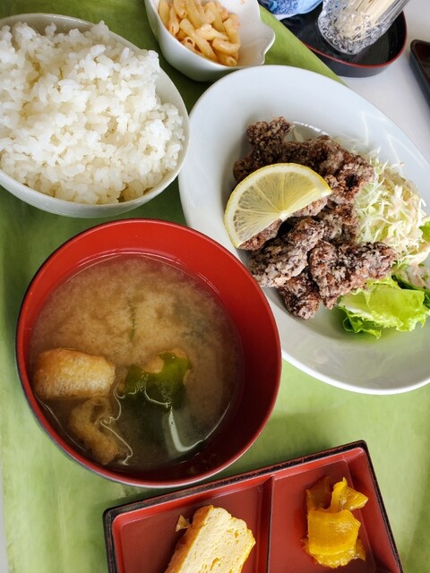 魚いち亭の日替定食、うっ、おいちぃ〜♫ : 魚いち亭の写真