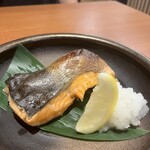 海鮮炉ばた 囲炉裏や 魚八 - 
