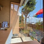 カフェ＆洋食屋ホーム〜Felice〜 - Ｌ字型のカウンター席です。