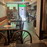 ナーガ・ラジャ - 店舗内観