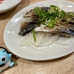 餃子食堂 マルケン - 炙り締めサバ ねぎ塩ゴマ油