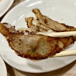 餃子食堂 マルケン - 餃子は良い焼き目