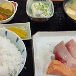 Akebono食堂 - 生魚片定食