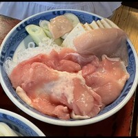 ぼたん - 鶏肉、白滝、葱、豆腐