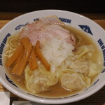 NIBOSHI MANIA - シャカリキ煮干ワンタン麺 1200円 メンマ入り。ここに乗る予定だったそうだ