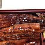 一心太助 - 美味しい鰻がぎっしり！ご飯が見えません！