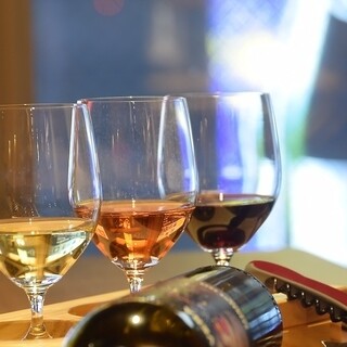 【本日のワイン飲み比べ】世界各国/北海道ワイン