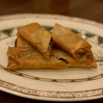 ドラゴン ショクドウ - 春巻き