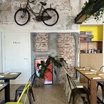 JUST BAKED Popular Potatoes - 拘りの内装