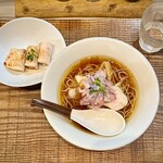 つくばらーめん 鬼者語 - 鶏と水(醤油)窯焼き肉